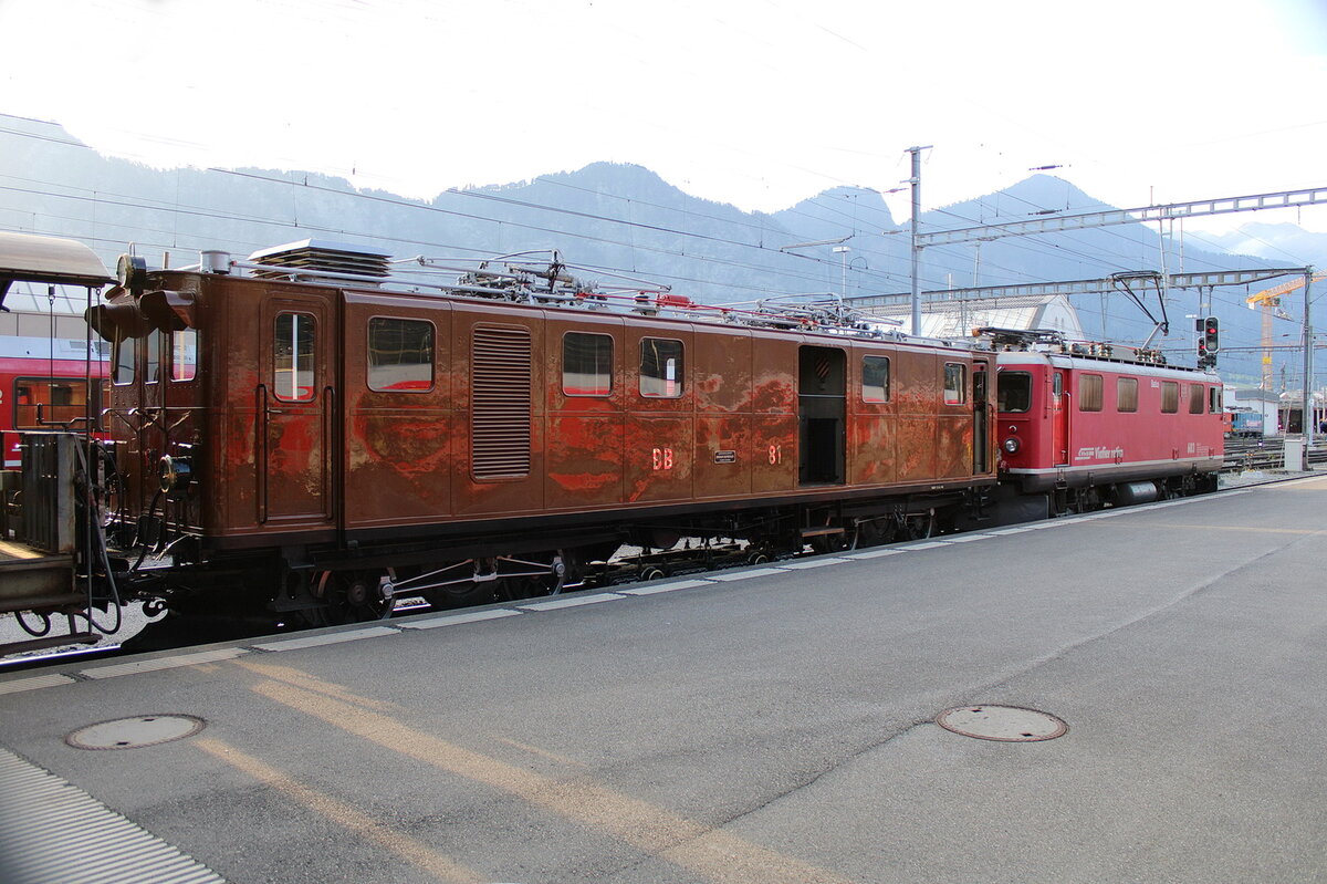 Für 1 Jahr zurück in ihrer alten Heimat Graubünden.Überführung der RhB Gleichstromlok ex.Berninabahn Ge 4/4 Nr.81 (1916) nach Pontresina.Sie kam per Strassentransport von der Blonay-Chamby Museumsbahn wo sie seit 1970 beheimatet ist,nach Landquart.26.08.21