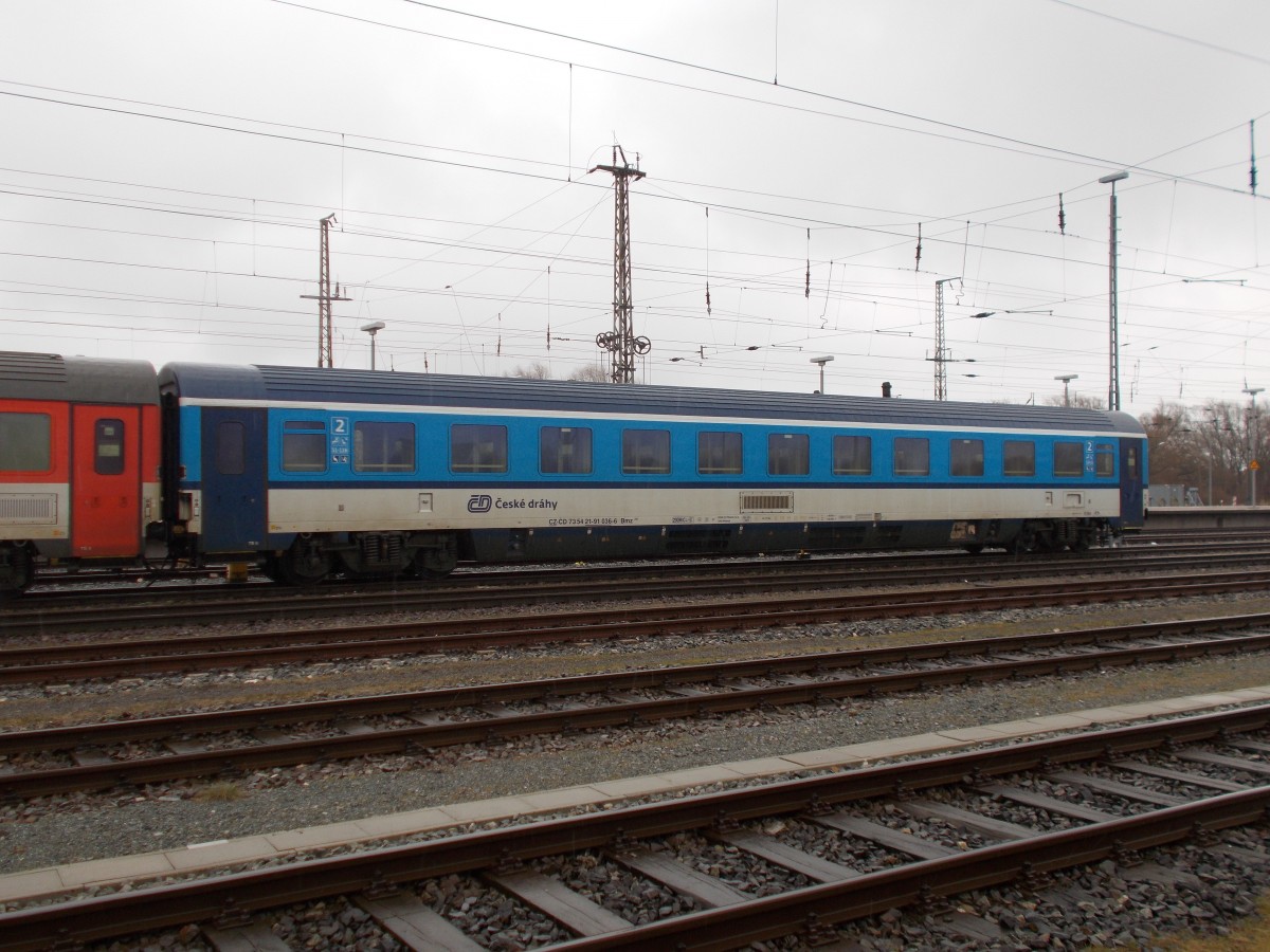 Für den Bmz 73 54 21-91 036-6 ging es,am 02.März 2015,von Stralsund nach Praha hl.n,noch stand der Wagen zum Zeitpunkt meiner Aufnahme abgestellt in Stralsund.