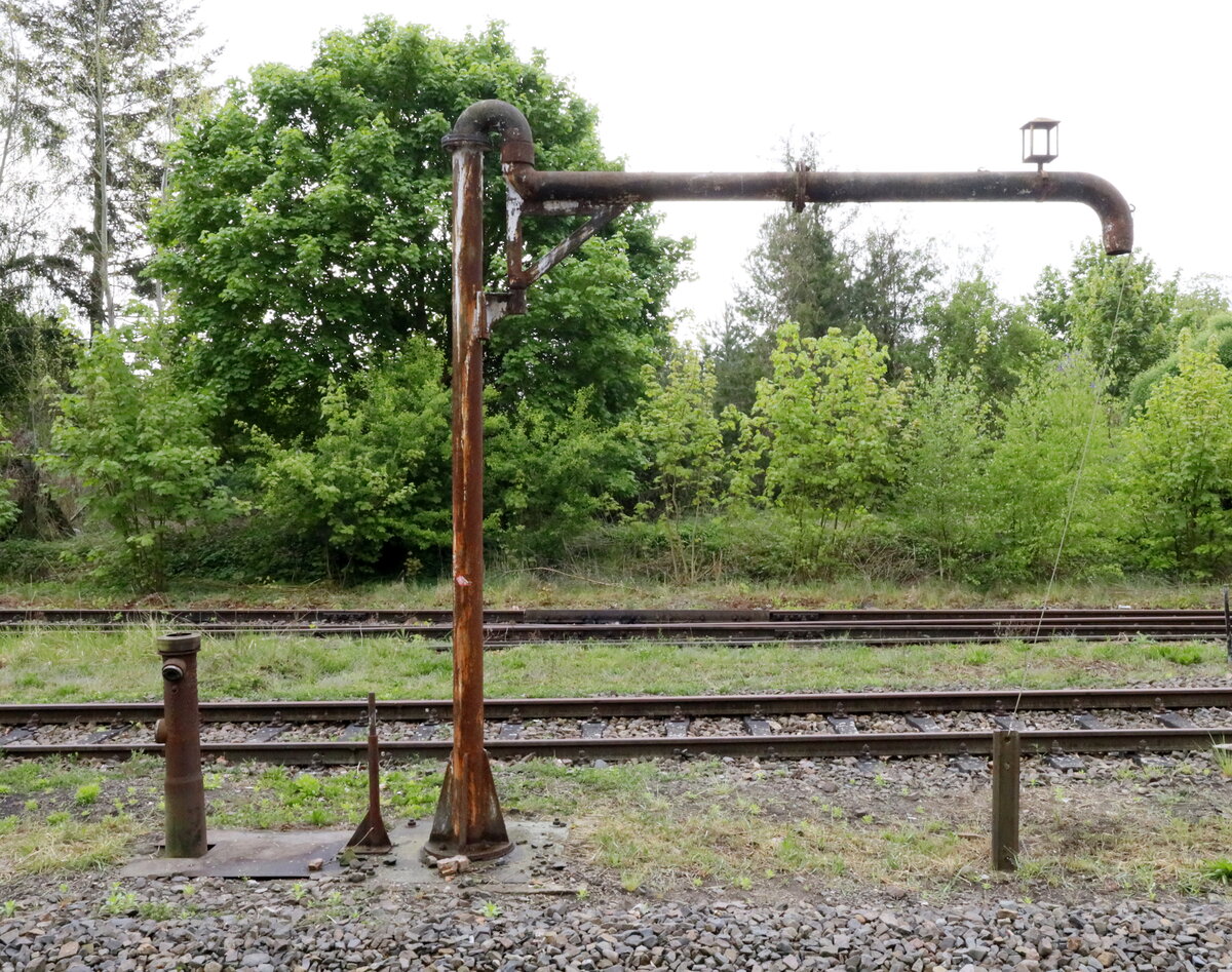 Für Mirow reichte wohl ein kleiner Wasserkran.Hier zweigte früher die Strecke nach Lärz ab.
11.05.2022  09:39 Uhr, auf Radtour.