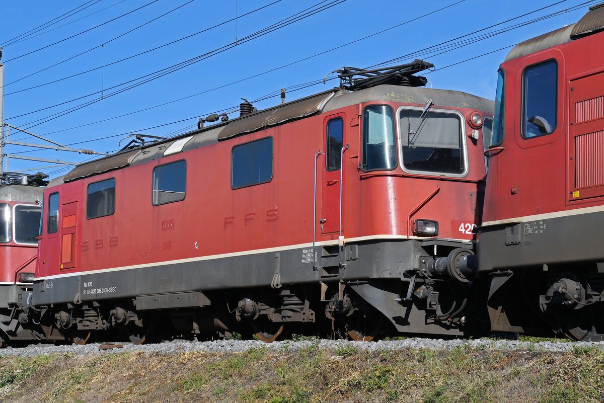 F�r die Re 420 306-3 hat bald die letzte Stunde geschlagen. Am 03.09.2026 wird die Lok auf ein Nebengleis beim Bahnhof Kaiseraugst geschleppt.