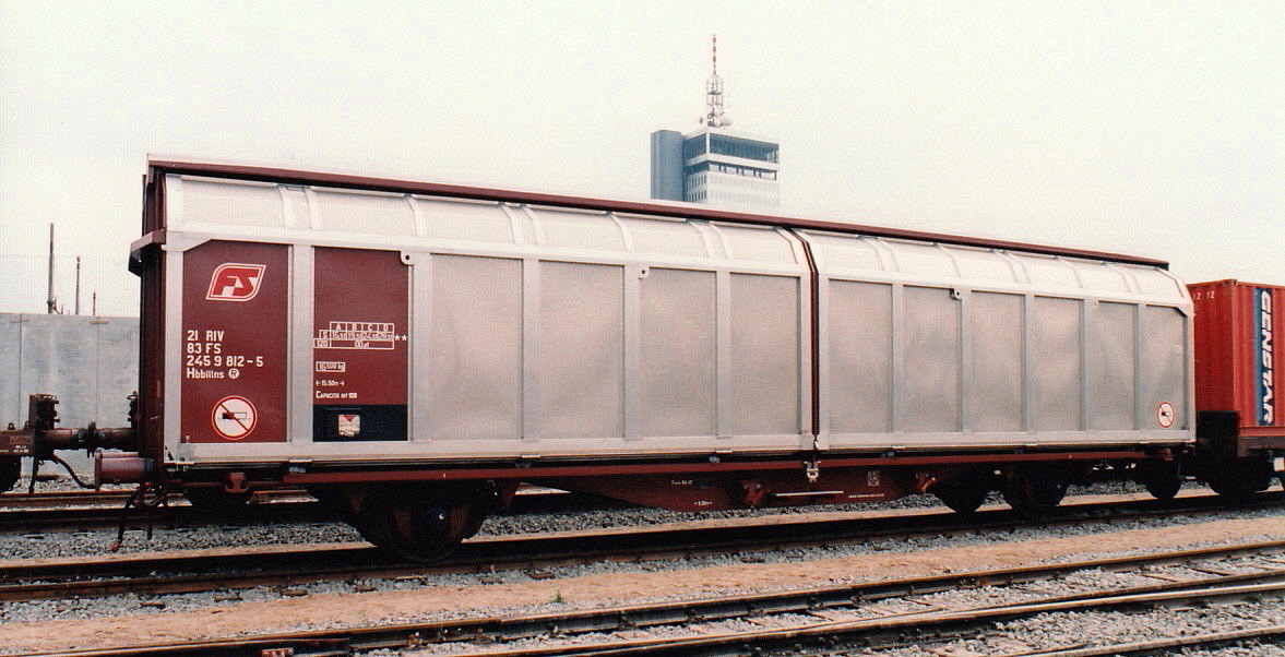 Funkelnagelneuer Schiebewandwagen FS Hbbillns in Mailand, Mai 1996