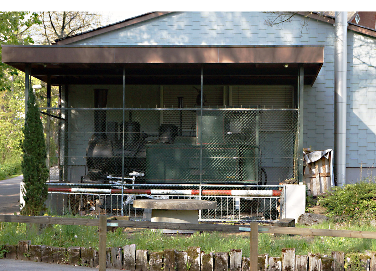 FW/AB: Die Frauenfeld-Wil-Bahn einst vor 130 Jahren.
Noch erinnert die G 3/3 Nr. 2 WYL beim Stadtweiher Wil an die Betriebsaufnahme der Frauenfeld-Wil-Bahn vom 1. September 1887. Fotografiert wurde diese sehr gut geschützte Rarität am 24. April 2017.
Foto: Walter Ruetsch
