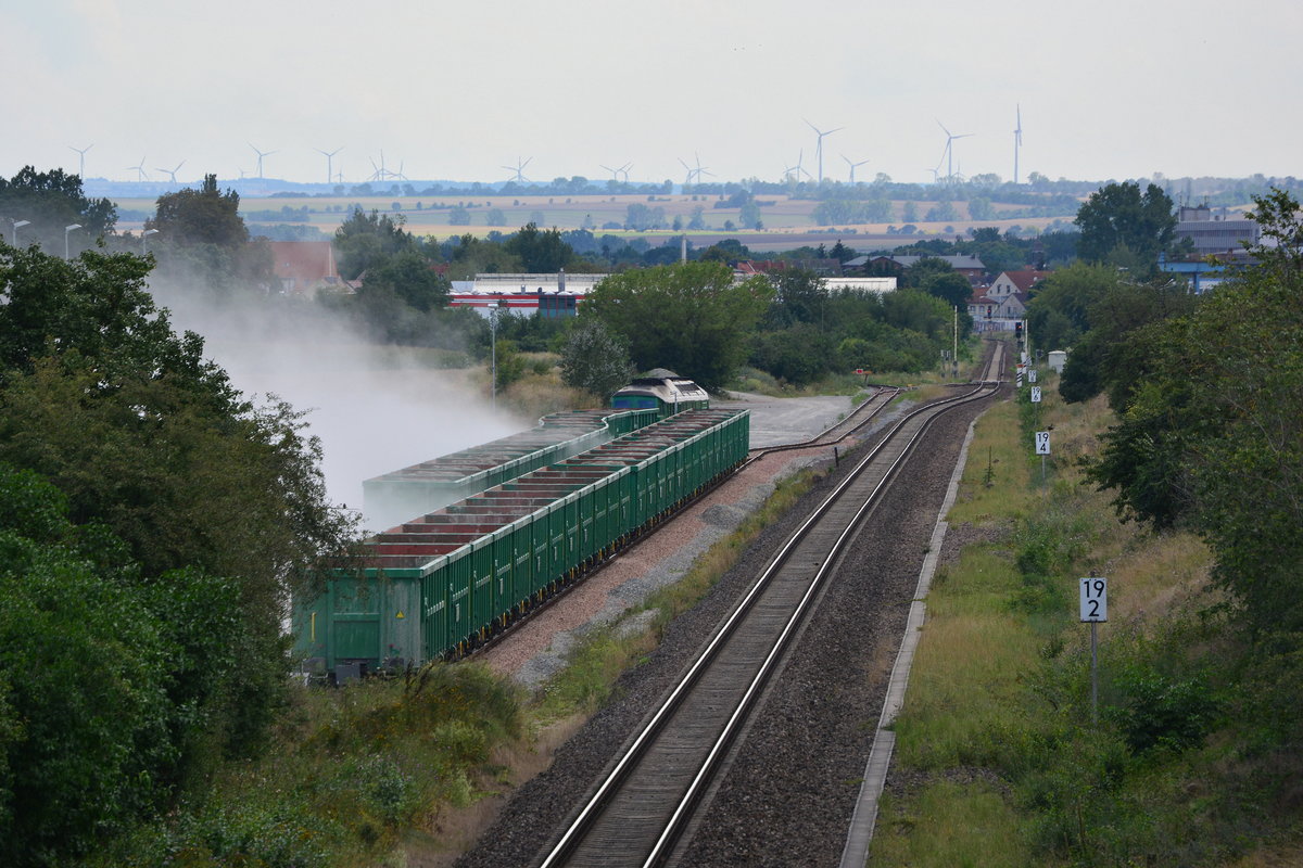 Ganz schön staubige Angelegenheit. Beim Beladen des Soda staubte es ganz schön.

Staßfurt 02.08.2017