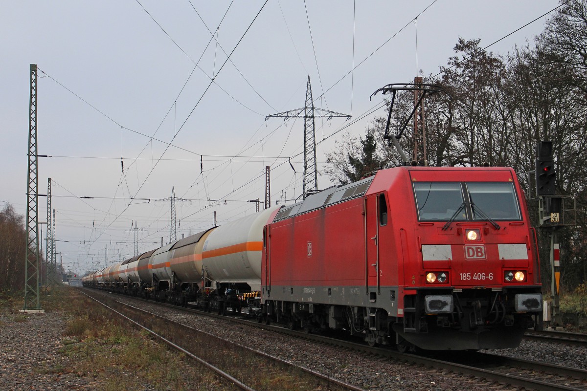 GC/IGE 185 406 am 10.12.13 mit einem Gaskesselzug von Oberhausen-West nach Münchsmünster in Ratingen-Lintorf.