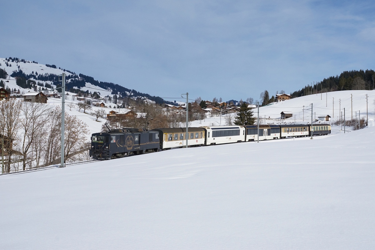 GDe 4/4 6002 am 06.02.2016 bei Gruben.