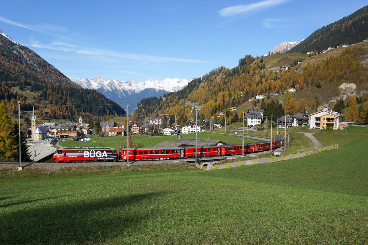Ge 4/4 III 646 befindet sich am 02.11.2014 in Bergün.