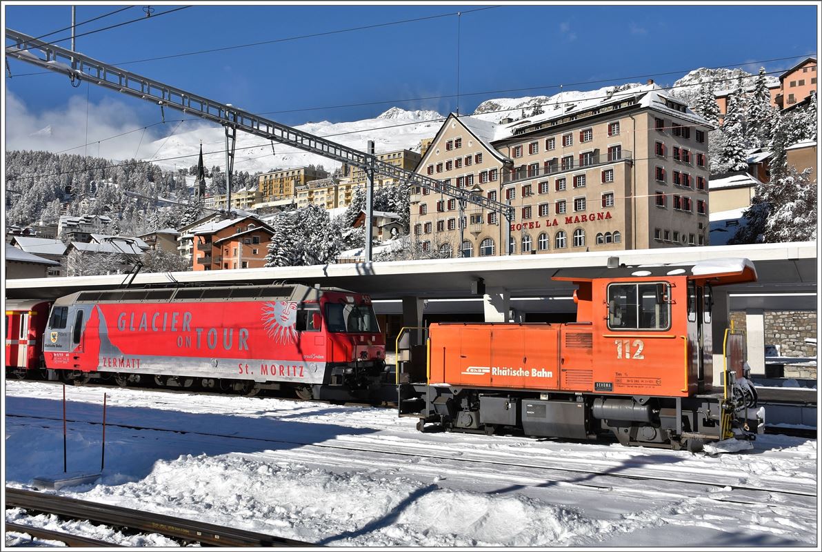 Ge 4/4 III 651  Fideris  und Tm 2/2 112 in St.Moritz. (08.11.2016)