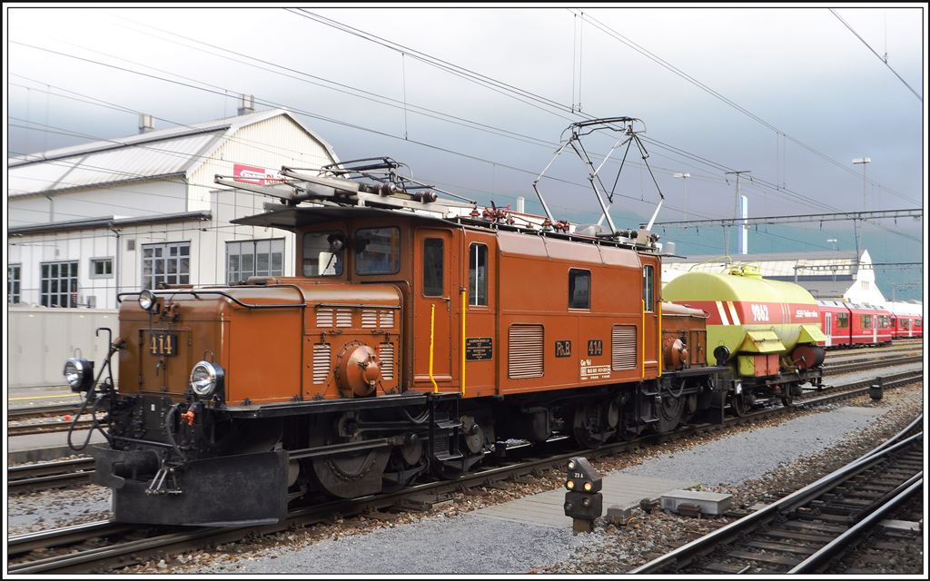 Ge 6/6 I 414 und Läschwagen 9862 in Landquart (05.05.2014)