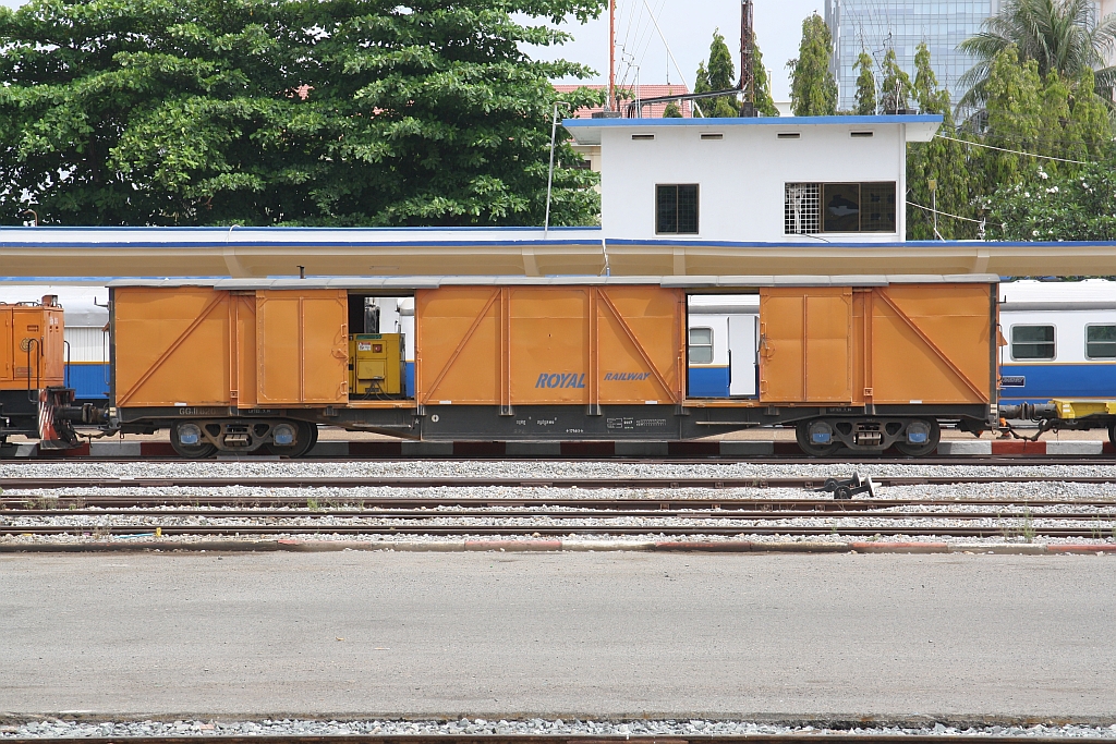 Gedeckter Güterwagen GGv 11.820 am 17.März 2017 in der Phnom Penh Station.