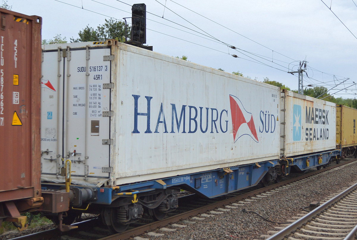 Gelenk-Containertragwagen der EGP in blau mit der Nr. 37 RIV 80 D-EGP 4950 331-1 Sggrs am 24.08.18 Bf. Berlin-Hohenschönhausen.