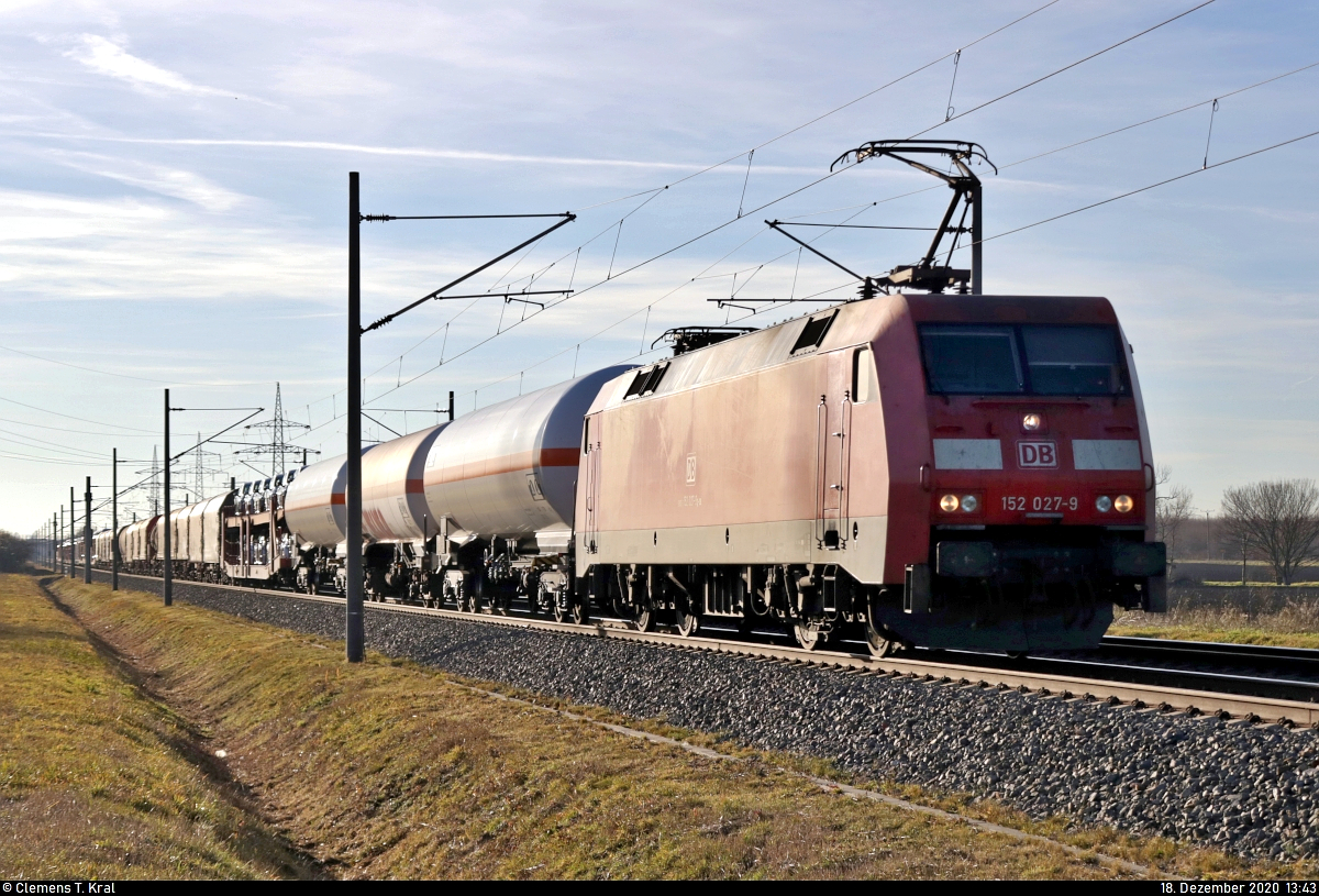 Gemischter Gz mit 152 027-9 (Siemens ES64F) unterwegs in Braschwitz Richtung Köthen.

🧰 DB Cargo
🚩 Bahnstrecke Magdeburg–Leipzig (KBS 340)
🕓 18.12.2020 | 13:43 Uhr