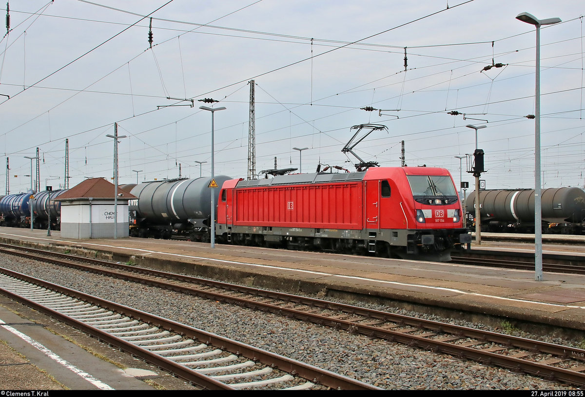 Gemischter Gz mit 187 154-0 DB durchfährt den Bahnhof Großkorbetha auf der Bahnstrecke Halle–Bebra (KBS 580) in nördlicher Richtung.
[27.4.2019 | 8:55 Uhr]