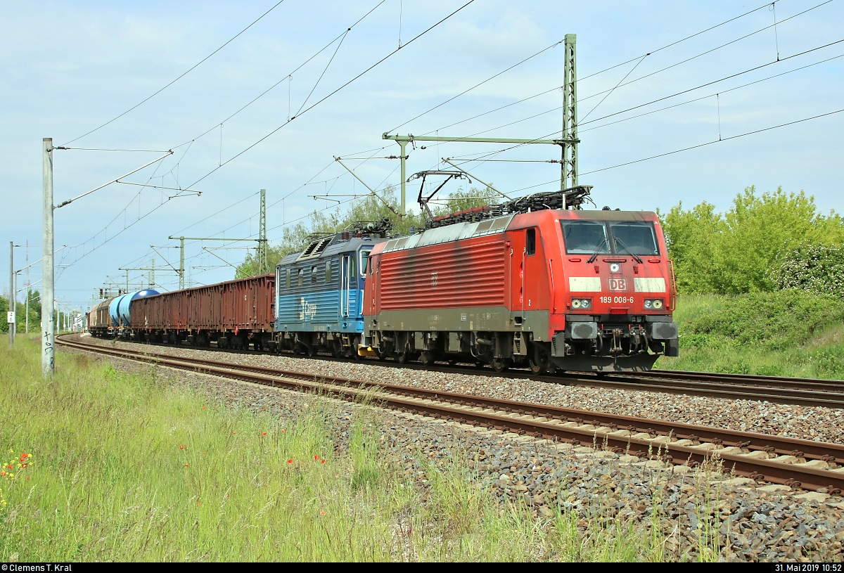 Gemischter Gz mit 189 008-6 DB und 372 008-3 der ČD Cargo, a.s. (kalt) fährt in Halle-Kanena/Bruckdorf auf der Bahnstrecke Magdeburg–Leipzig (KBS 340) Richtung Leipzig.
[31.5.2019 | 10:52 Uhr]
