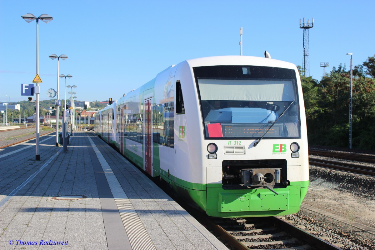 Gera Hbf am 19.9.2015. Nachschuß der EB 22 der Erfurter Bahn auf der KBS 550 der  Elster-Saale-Bahn  nach Leipzig. Der Zug verläßt gerade Gera Hbf.