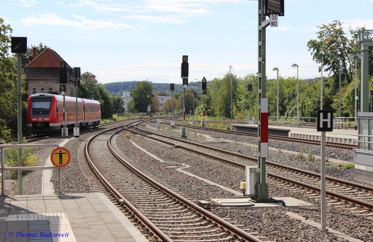 Gera Hbf, südliche Ausfahrt am 17.9.2015. Ausfahrt des RE 1 nach Glauchau (Sachsen) über Ronneburg.