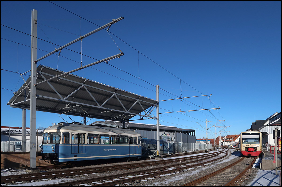 Gestern und heute -

Die Trossinger Eisenbahn im Bahnhof Trossingen Stadt.

29.12.2017 (M)