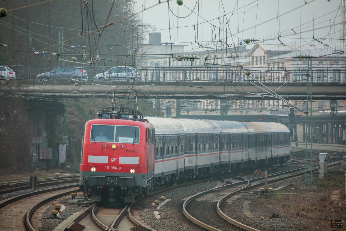 GfF 111 056-8 mit NX-Ersatzzug RB48 in Wuppertal, am 08.03.2021.