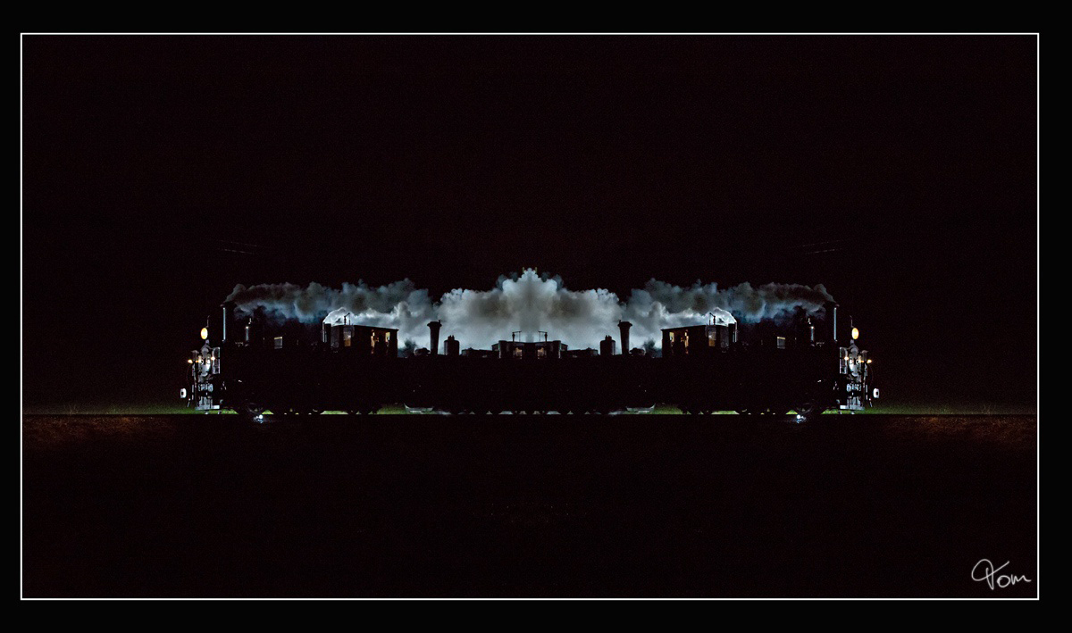 Ghost riders - Kleine Photoshop Spielerei meinerseits :O) 
Die beiden Schmalspurdampfloks Lok Nr.6  Klaus und 298.102 fahren mit dem letzten Zug des Tages, durch das nächtliche Steyrtal. 
Aschach 8.12.2017