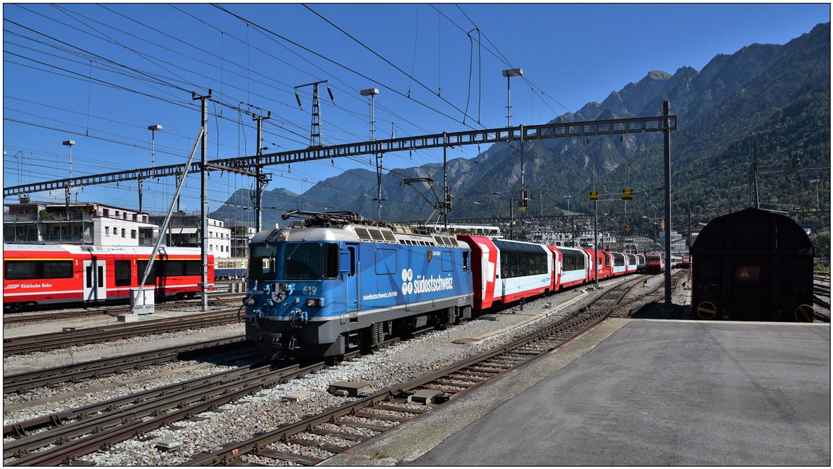 Glacier Express 905 nach Zermatt mit Ge 4/4 II 619  Samedan  in Chur. (08.06.2018)