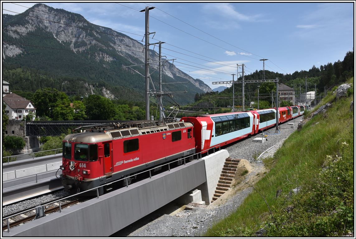 Glacier Express PE905 mit Ge 4/4 II 614  Schiers  in Reichenau-Tamins. (14.06.2019)
