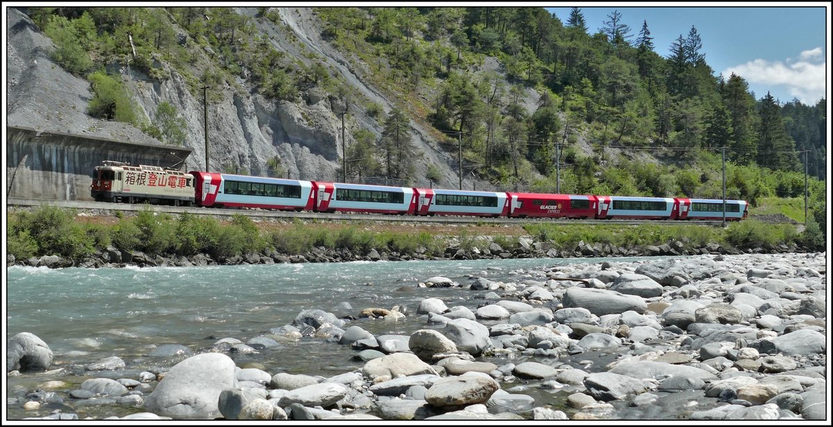 GlacierExpress PE903 nach Zermatt mit der Ge 4/4 II 622  Arosa  bei Trin. (30.06.2020)