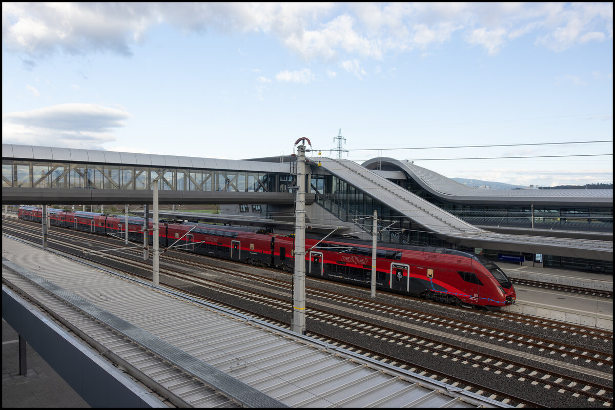 Gleich geht´s los für den Stadler Railjet . 3. Oktober 2025 im Bahnhof Weststeiermark.