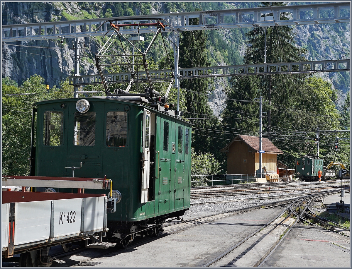 Gleich zwei alte WAB HGe 2/2 sind in Lauterbrunnen im Einsatz. 
8. August 2016