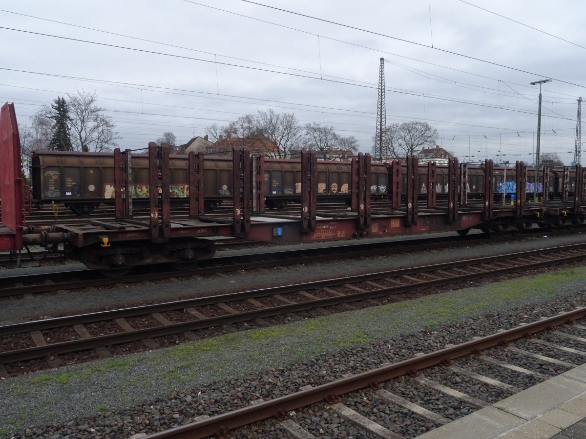 Gleichfalls in Diensten der DB-Tochter  DB Schenker Nieten Gmbh ist dieser Wagen,
Nr. 37 80 4723 234-3 RIV D-DB SNI Snps-719. Von dieser Bauart liefen mehrere im Zug.Am 13.12.2015 in Bamberg Hbf. aufgenommen