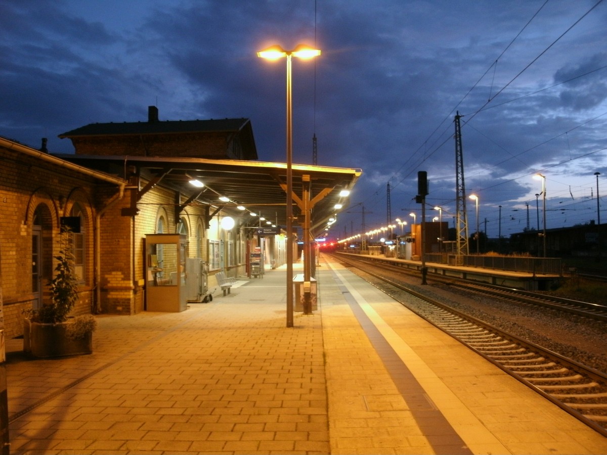 Gleis 2 in Bergen/Rgen am Abend vom 16.September 2013.