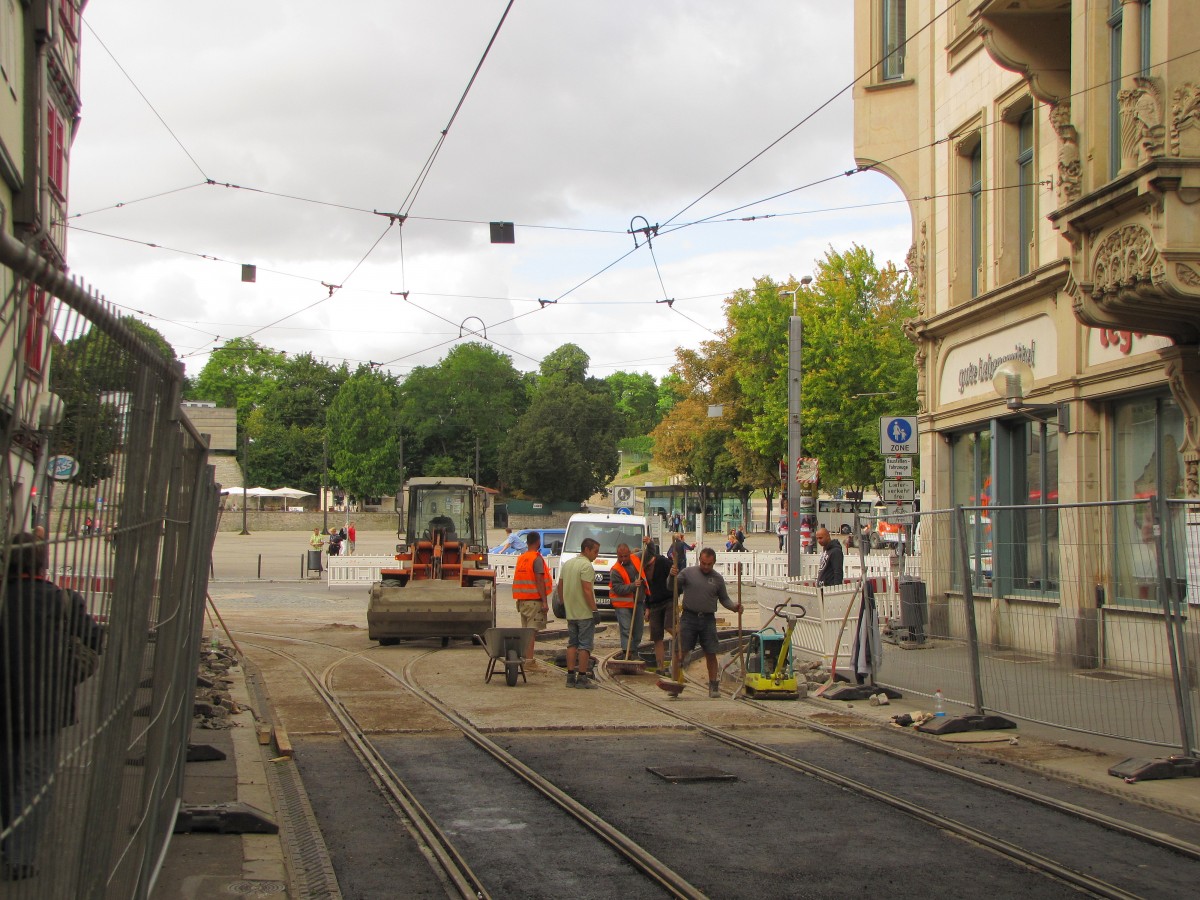 Gleisbauarbeiten am 01.09.2013 am Gleisdreieck am Domplatz.