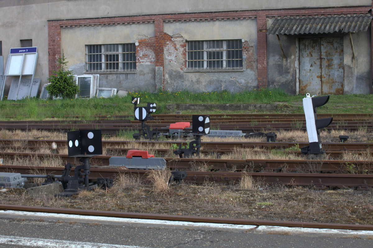 Gleissperrenensemble in Jelenia Gora. 20.05.2016 17:38 Uhr.