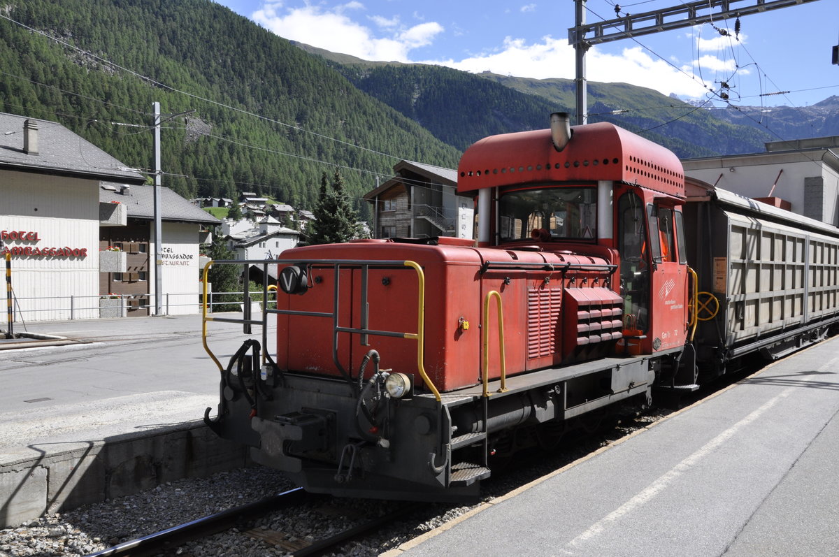 Gm 3/3 der Matterhorn-Gotthard Bahn am 10.8.16 im Bahnhof Zermatt