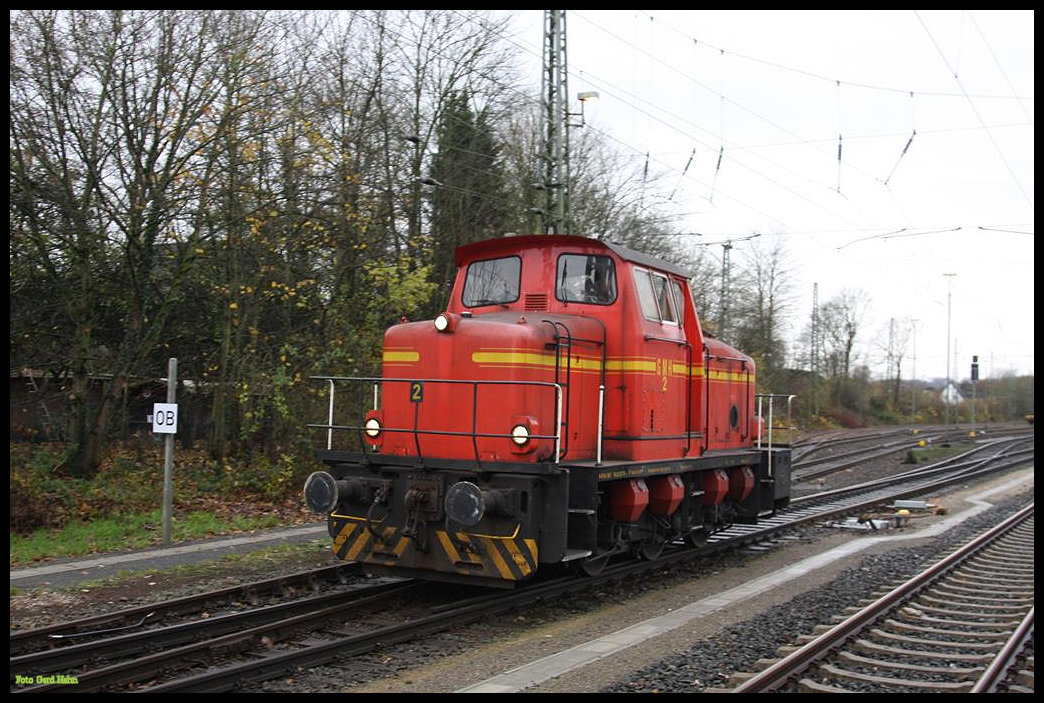 GMH 2 fährt am 24.11.2017 in den Bahnhof Hasbergen ein. Da es sich um eine Schulungsfahrt handelte, war der Besuch nur von wenigen Minuten Dauer. Danach ging es wieder zurück nach Georgsmarienhütte.