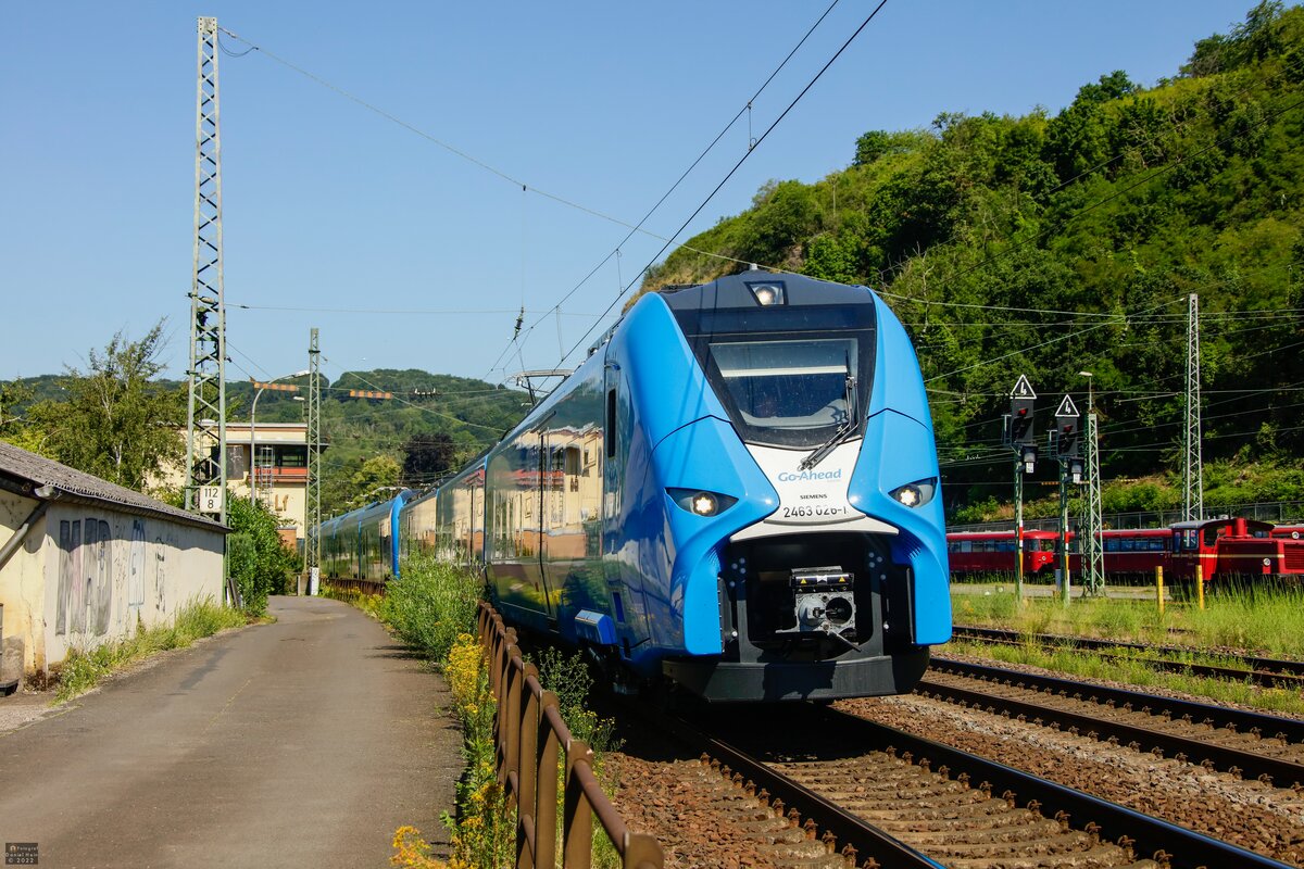 Go-Ahead 2463 026-1 in Linz am Rhein, Juni 2022.