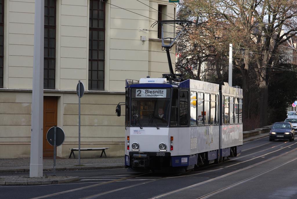 Görlitz am 10.12.2016: Tram 308 ist hier auf dem Grünen Graben in Richtung Biesnitz unterwegs.