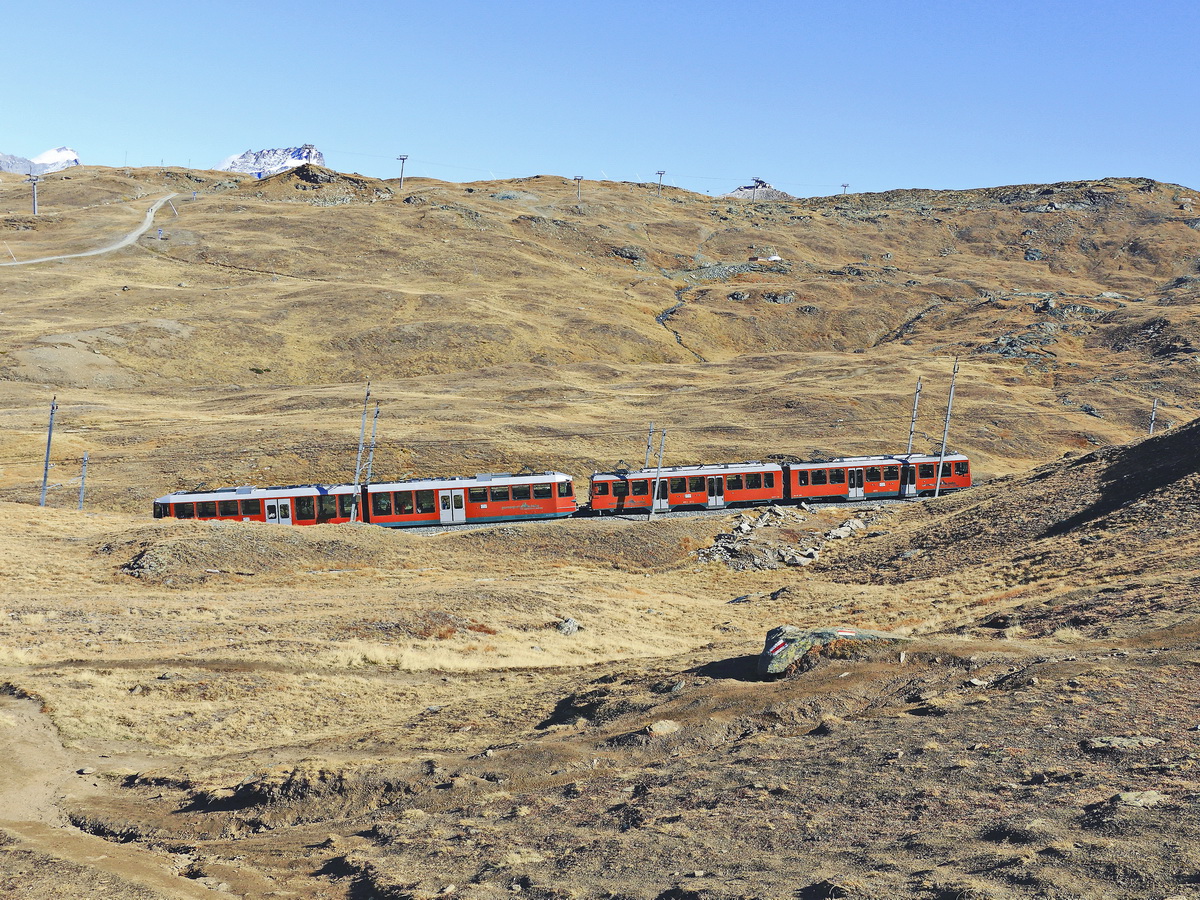 Görnergrat Bahn aufwärts zwischen der Stationen Riffelberg und Riffelalp  am 14. Oktober 2019.
