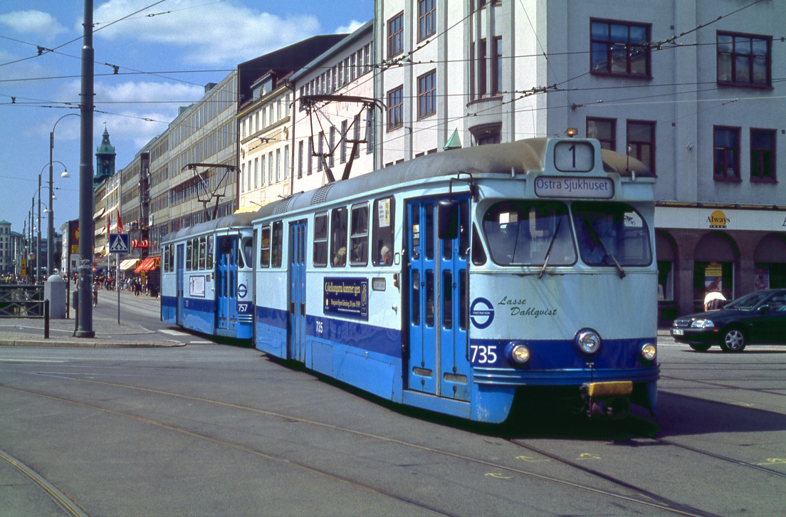 Göteborg 735 + 757 Drottningtorget, 18.06.1999.