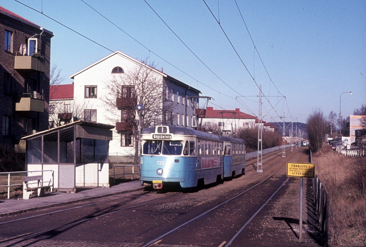 Göteborg Göteborg Spårväger SL 1 (Tw 725) Munkebäckstorget am 26. Februar 1975. 