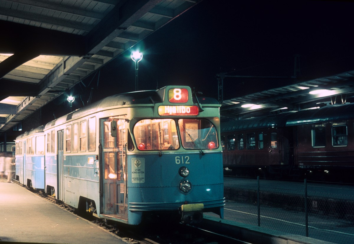 Gteborg GS Schnellstrassenbahnlinie 8 (Tw 612) Polhelmsplatsen am 25. September 1971.