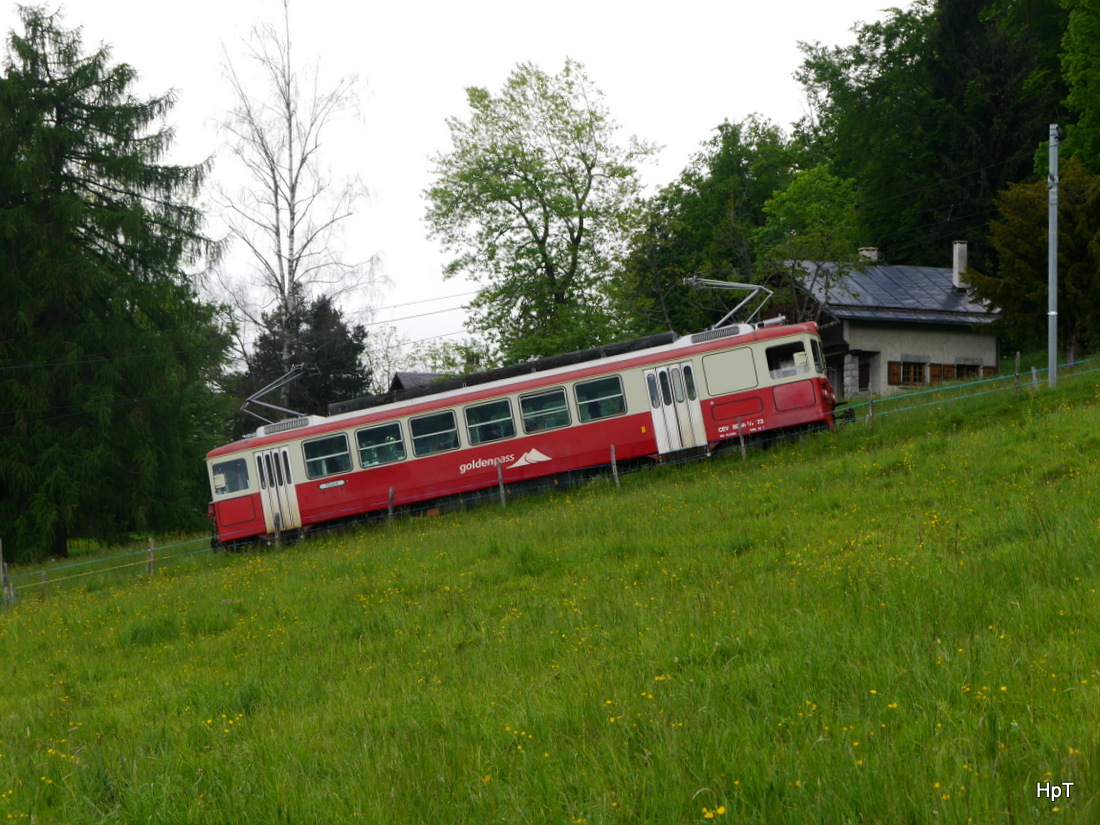 Goldenpass CEV - Fotoextrafahrt für Bahnforum.ch mit den Zahnradtriebwagen BDeh 2/4 73 unterwegs zwischen Blonay und Les Pleiades am 16.05.2015