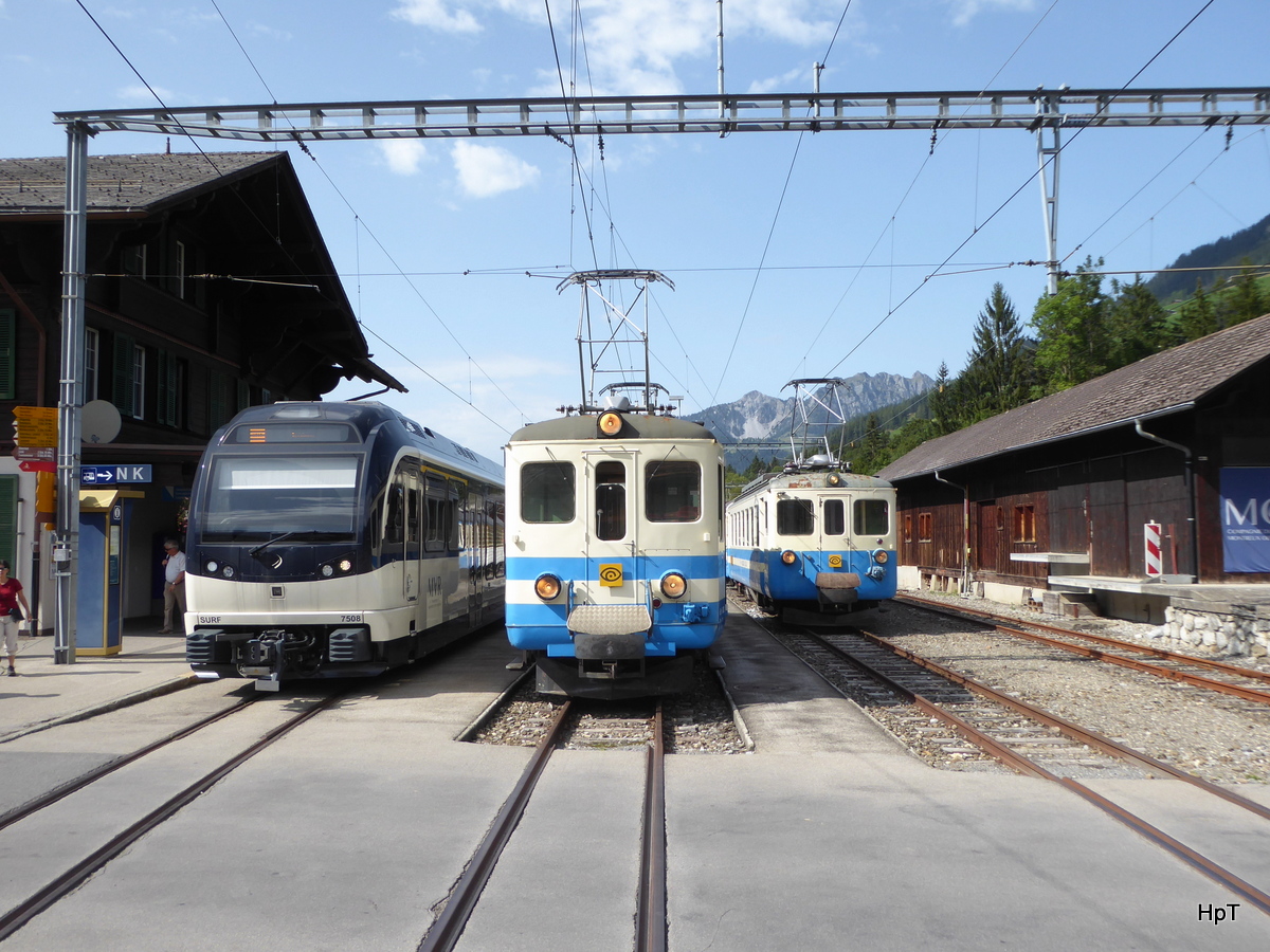 Goldenpass MOB - Fahrzeugtreff in der Lenk mit dem ABeh 2/6 7508 Be 4/4 1003 und Be 4/4 1002 am 26.08.2017