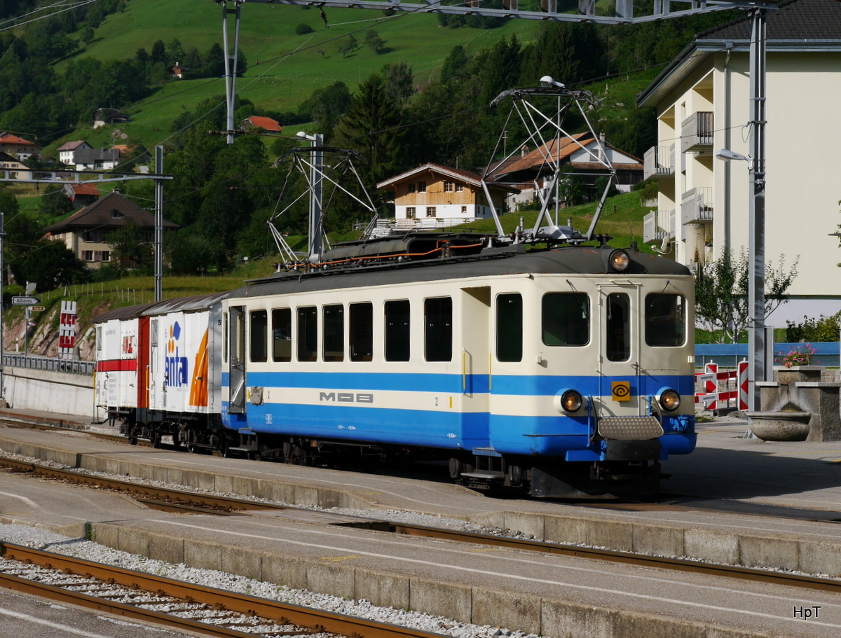 Goldenpass MOB - Fotoextrafahrt mit dem Be 4/4 1003 und den Güterwagen Gk 513 und X 65 im Bahnhof Montbovon am 26.08.2017