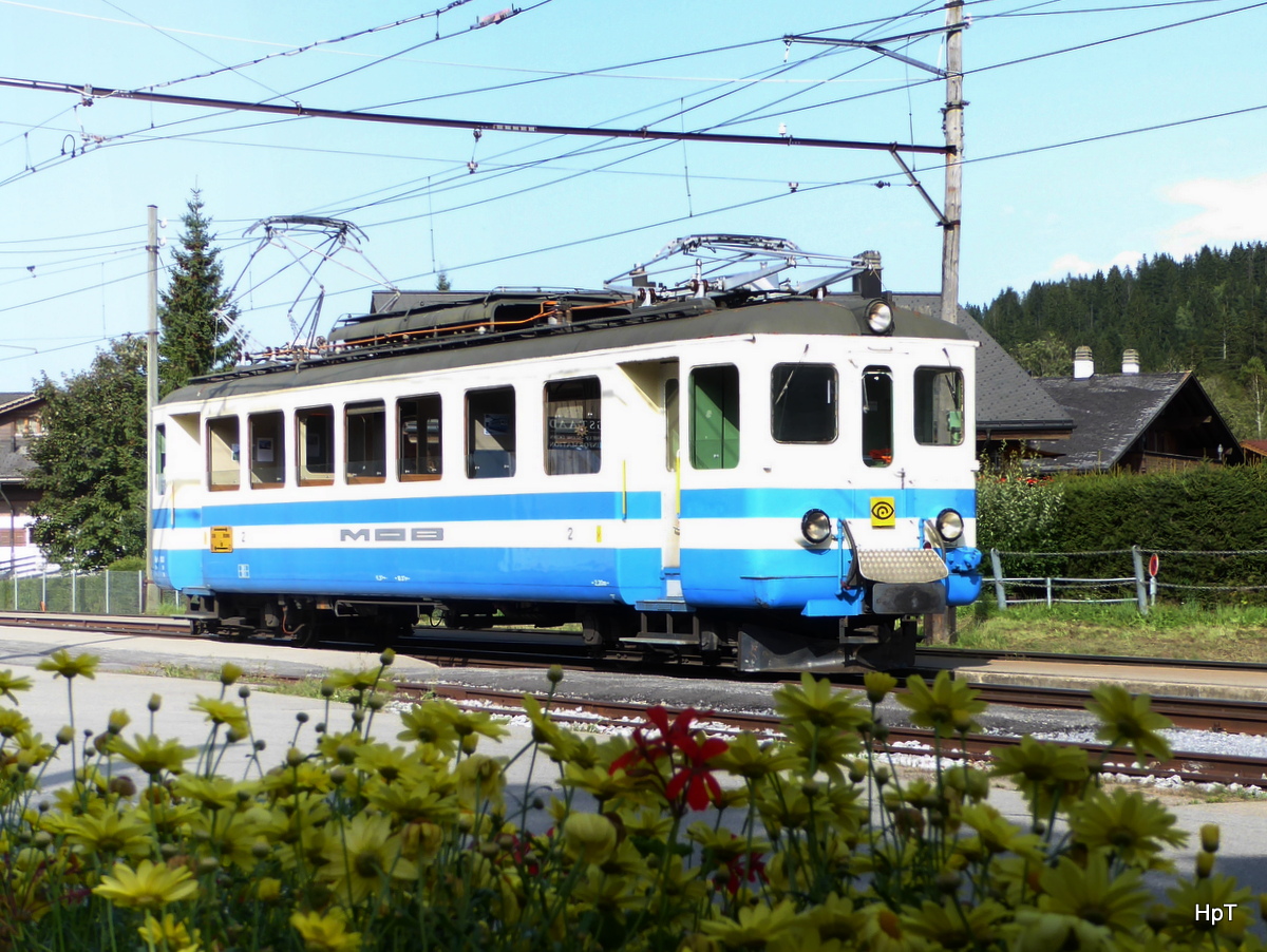 Goldenpass MOB - Fotoextrafahrt mit dem Be 4/4 1003 unterwegs im Bahnhof von Schönried am 26.08.2017