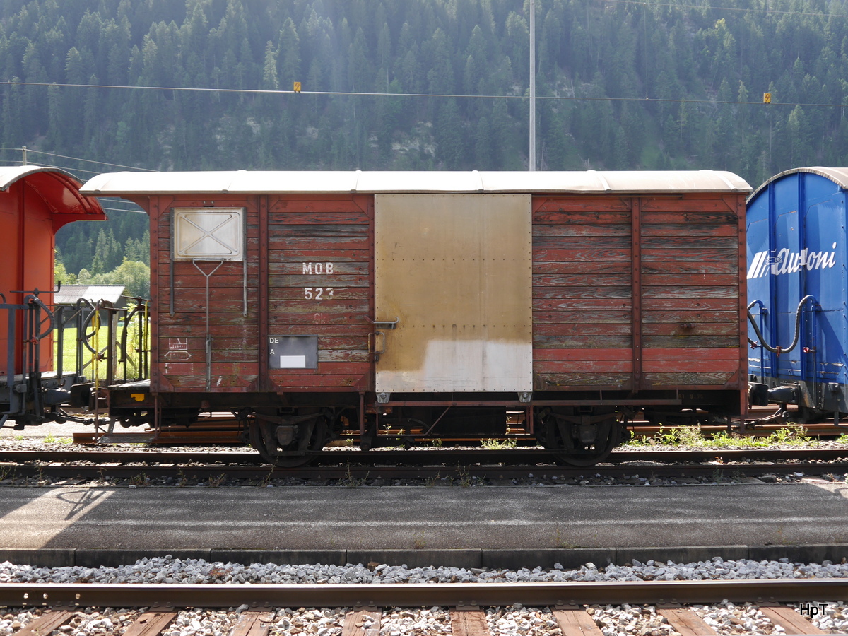 Goldenpass MOB - Güterwagen Gk  523 abgestellt im Bahnhof Matten am 26.08.2017