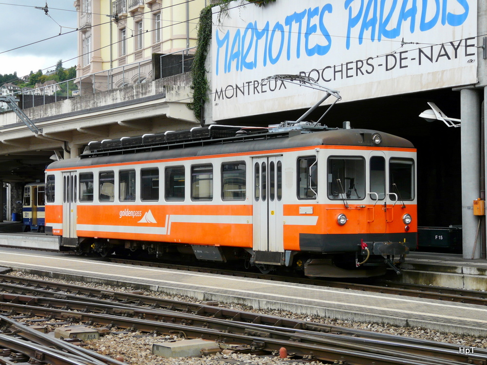 Goldenpass MOB - Triebwagen Be 4/4  1007 ( ex asm Oberaargau Be 4/4 303 ) abgestellt im Bahnhof Montreux am 17.09.2013