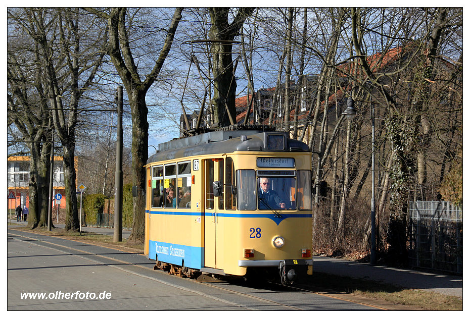 Gotha-Tw 28 der Woltersdorfer Straßenbahn hinter dem Berliner Platz. - 08.02.2015