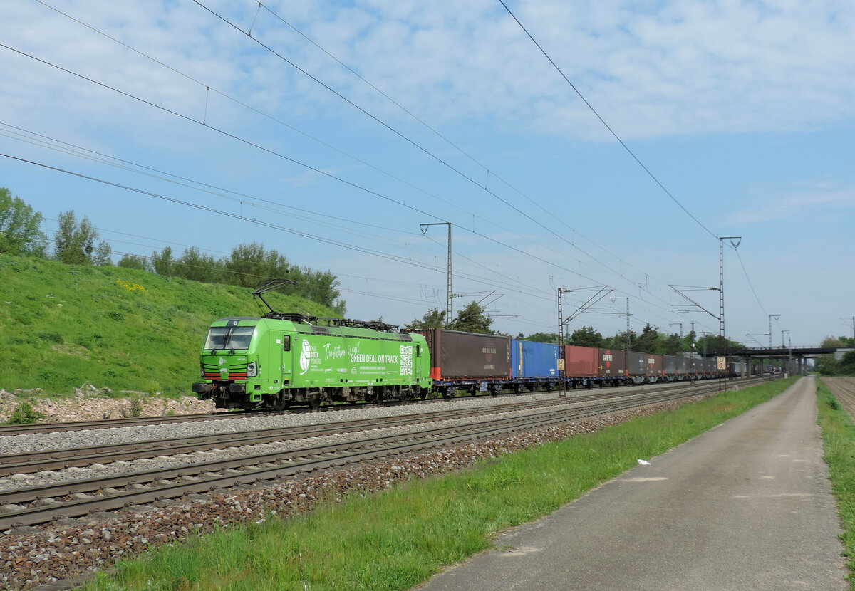 Graben Neudorf - 3. Mai 2022 : TXL/ELL  Green Deal On Track  Werbelok 193 281 mit einem KLV.