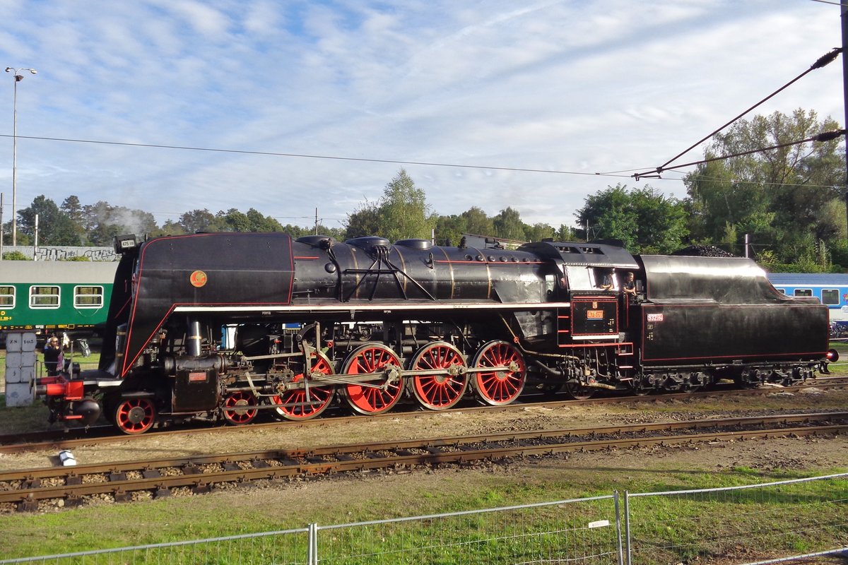 Gräfin 475 179 steht ins Bw von Ceske Budejovice am 22 September 2018.