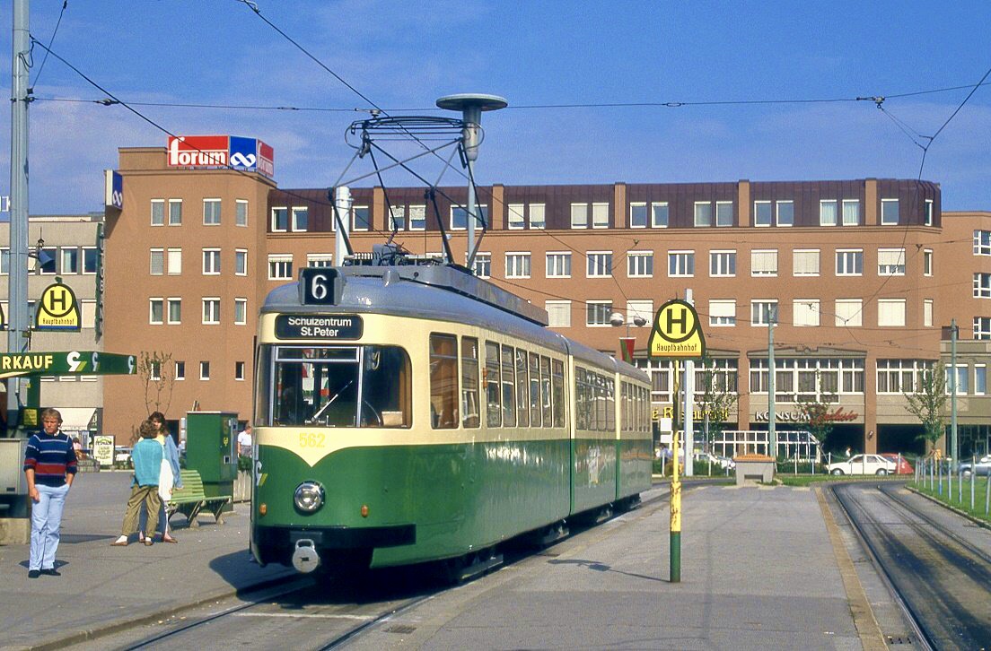 Graz 562, Bahnhofplatz, 11.09.1987.