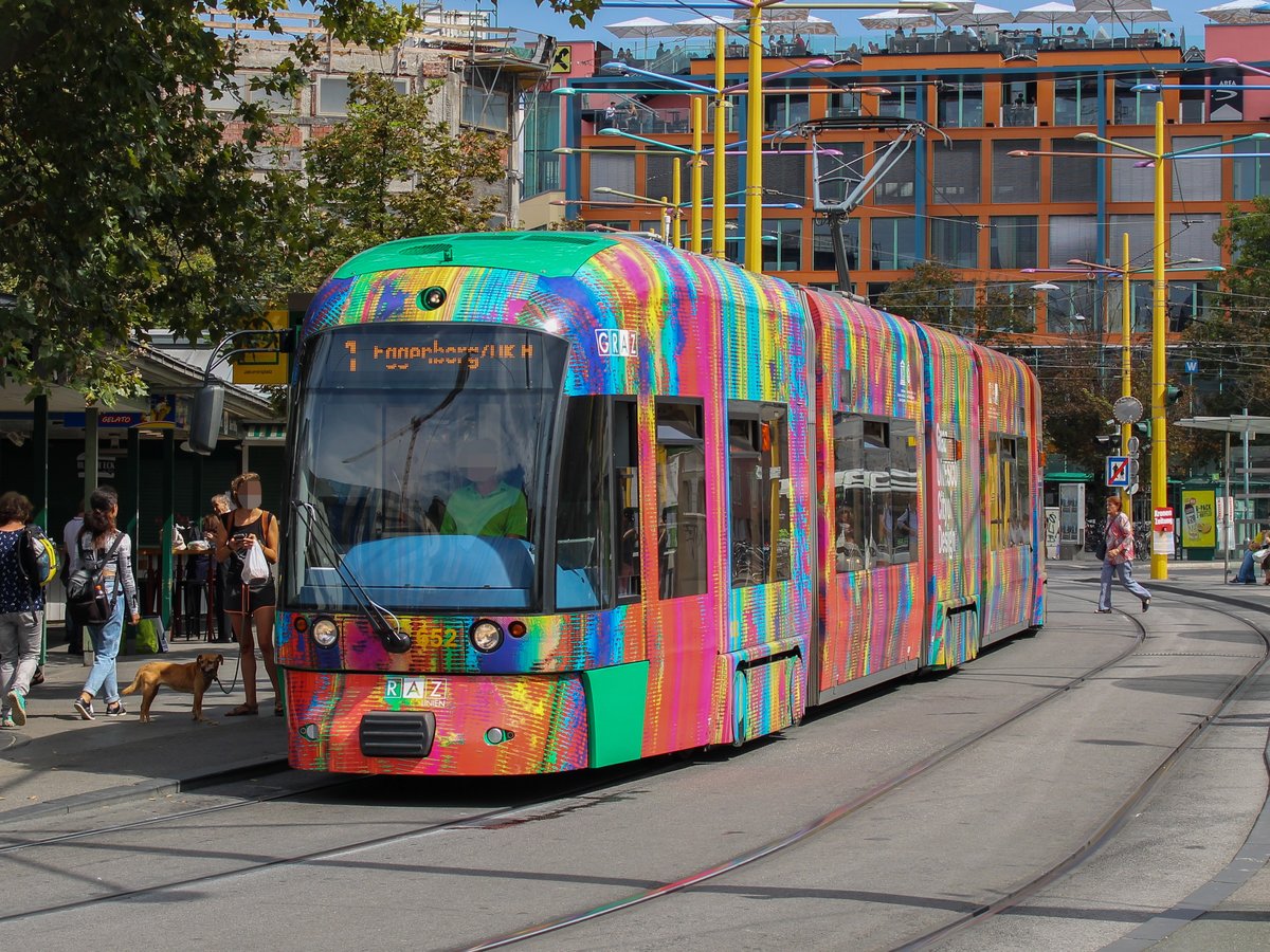 Graz. Cityrunner 652  UNESCO Weltkulturerbe  war am 29.08.2020 auf der Linie 1, hier am Jakominiplatz in Fahrtrichtung Alte Poststraße.